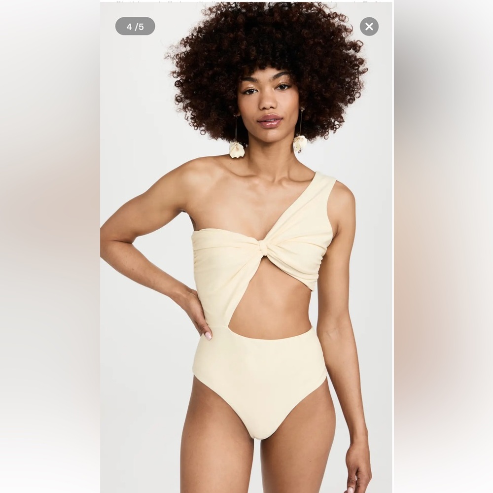FE NOEL JULIET One-Shoulder Cream Swimsuit One Piece Size Small